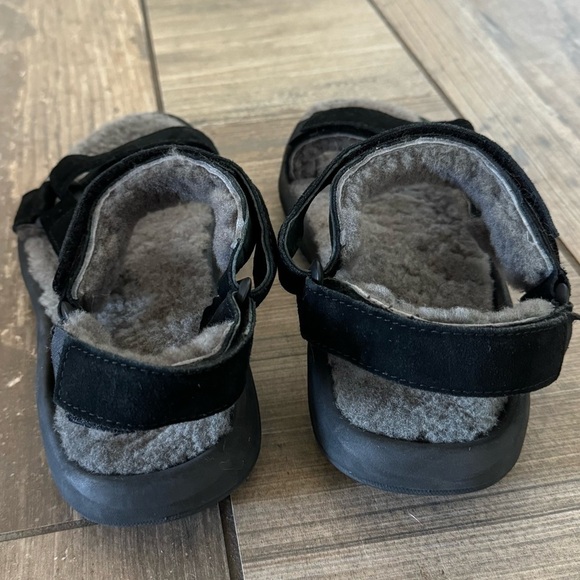 Teva HURRICANE SHEARLING Sandals Men’s size 10 main image 7